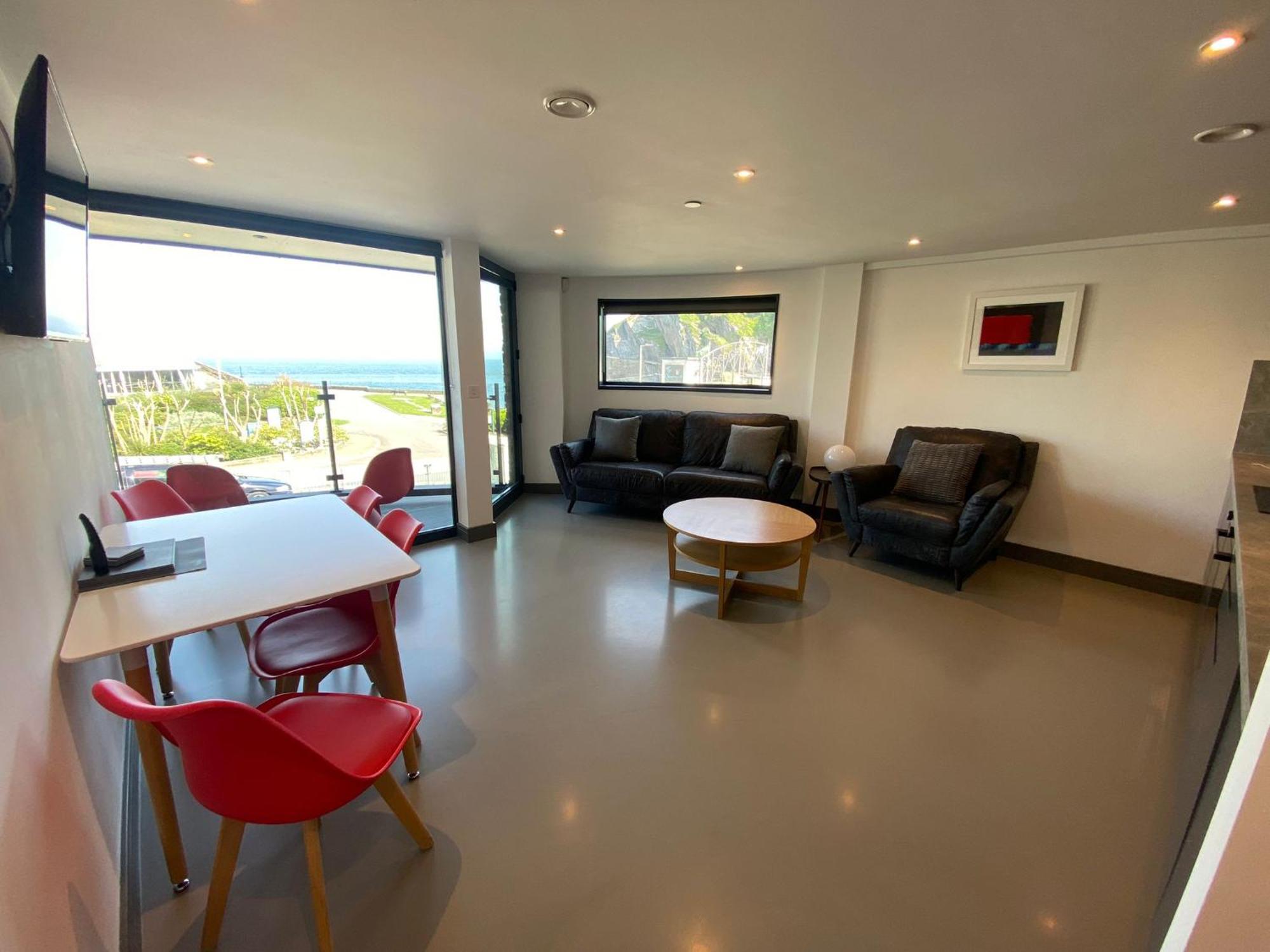 2 The View Apartments Ilfracombe - Seafront, Parking, Lift, Ev Extérieur photo