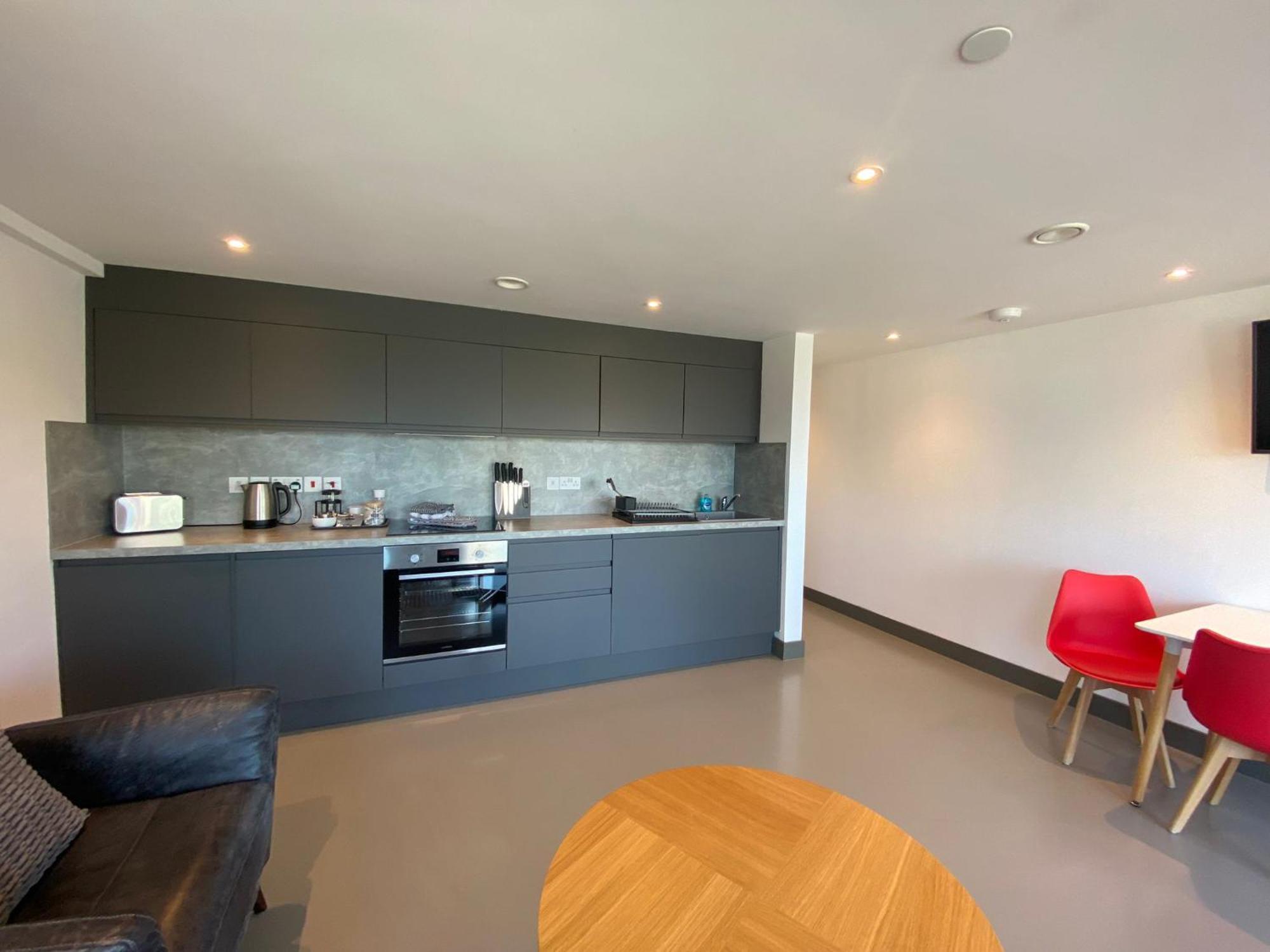 2 The View Apartments Ilfracombe - Seafront, Parking, Lift, Ev Extérieur photo