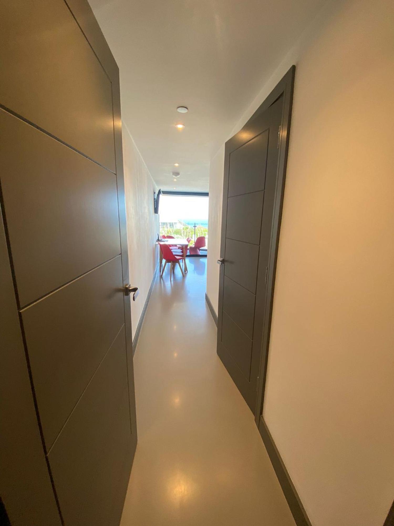 2 The View Apartments Ilfracombe - Seafront, Parking, Lift, Ev Extérieur photo