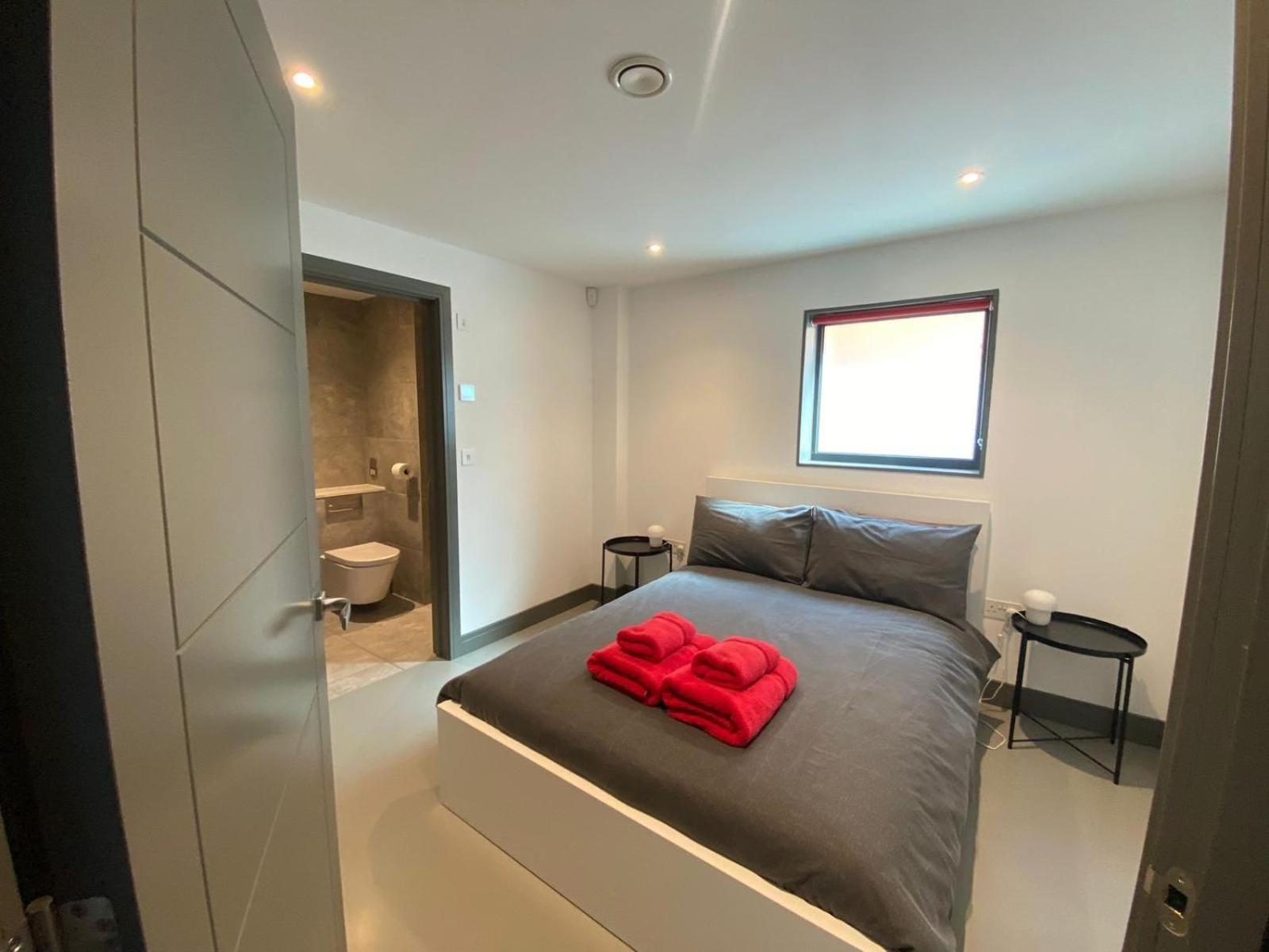 2 The View Apartments Ilfracombe - Seafront, Parking, Lift, Ev Extérieur photo