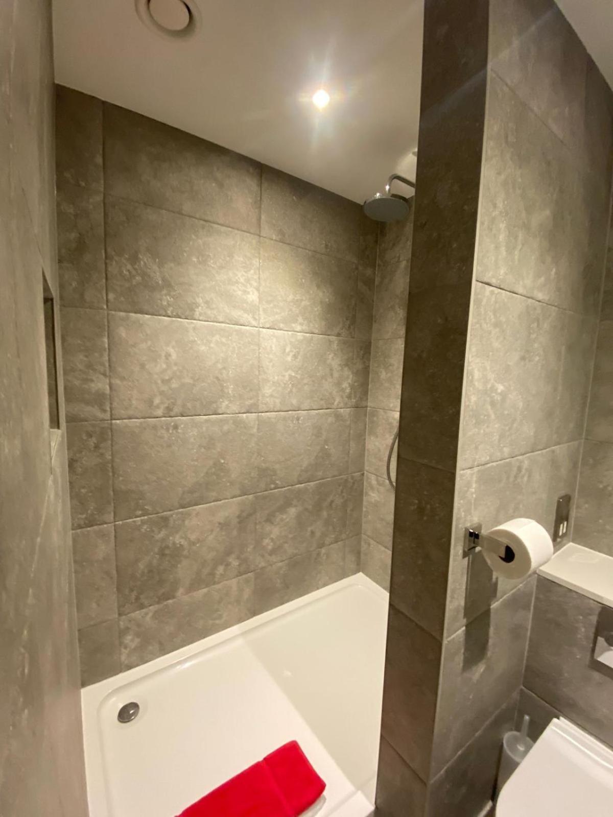 2 The View Apartments Ilfracombe - Seafront, Parking, Lift, Ev Extérieur photo
